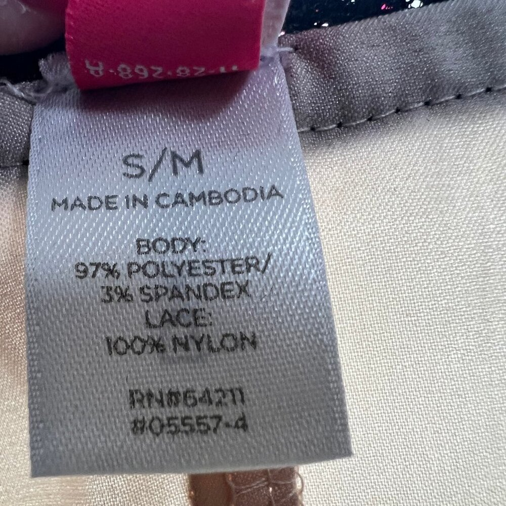 Cosmopolitan Robe - Picture 5 of 5